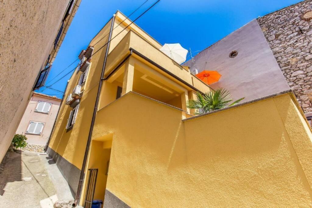 Appartamento Tin 2 Vrbnik Esterno foto