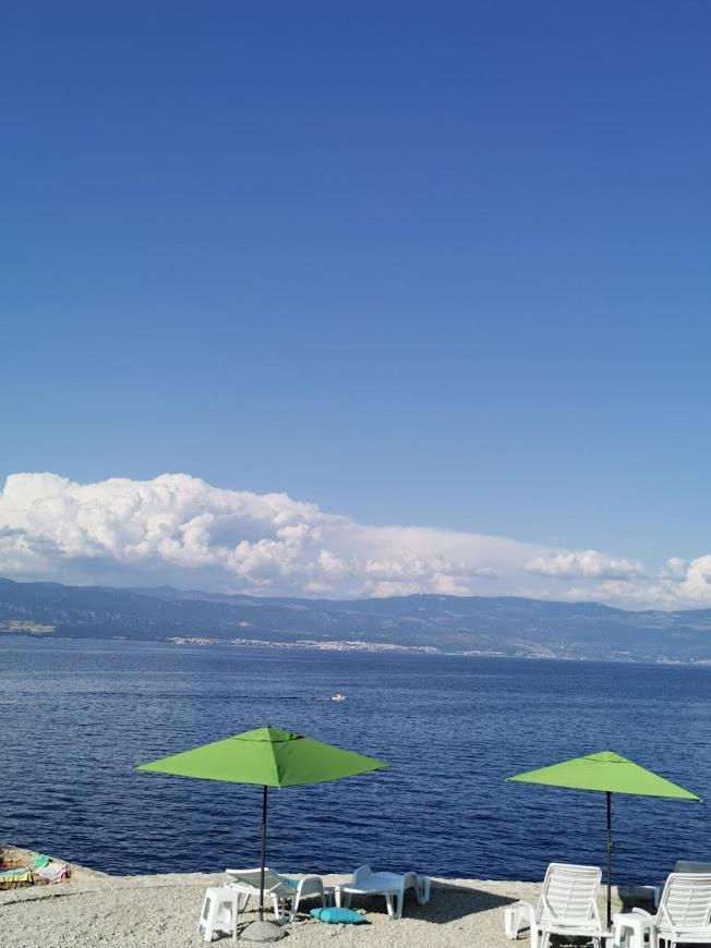 Appartamento Tin 2 Vrbnik Esterno foto